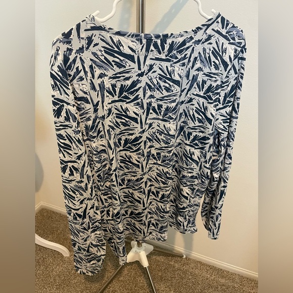 Hang Ten Navy and White Abstract Shirt - Picture 3 of 3